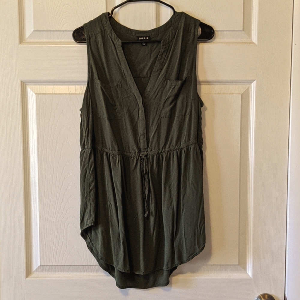 Torrid sleeveless blouse olive green